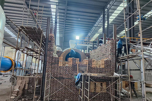 貴州大型白酒糟烘幹機爐子砌築施工現場